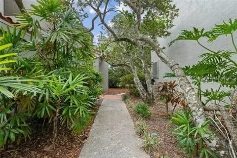 $2,500 | 1000 Winderley Place, Unit 5, Maitland, FL 32751