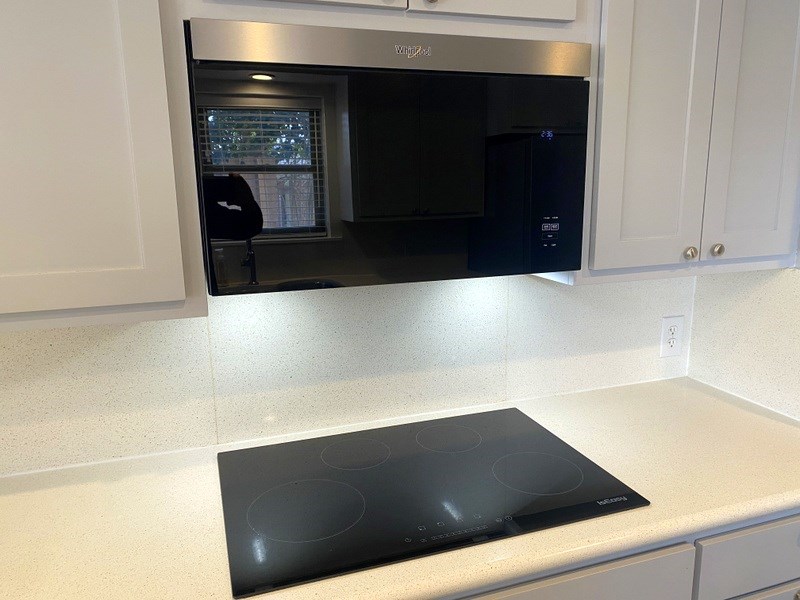 414 Meadow Ridge Drive Kerrville, TX 78028 - Photo 8 of 30