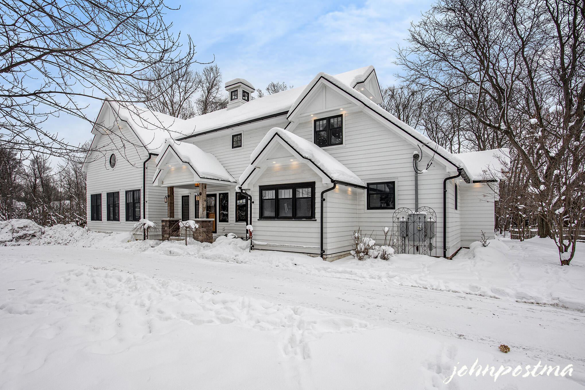 5663 Cascade Road Southeast Grand Rapids, MI 49546 - Photo 2 of 60 _MG_3986