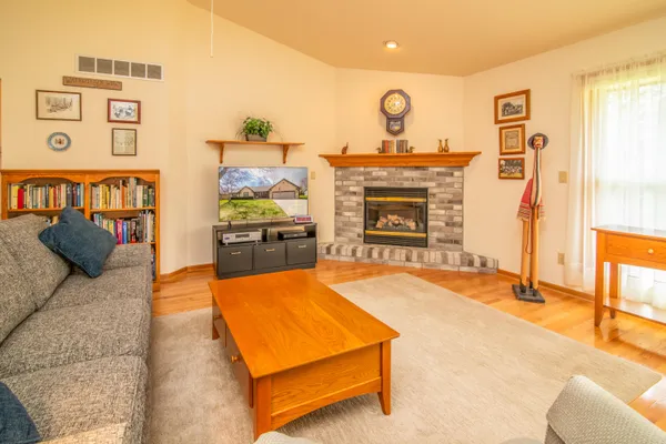 $409,500 | 1236 North Water Street, Watertown, WI 53098