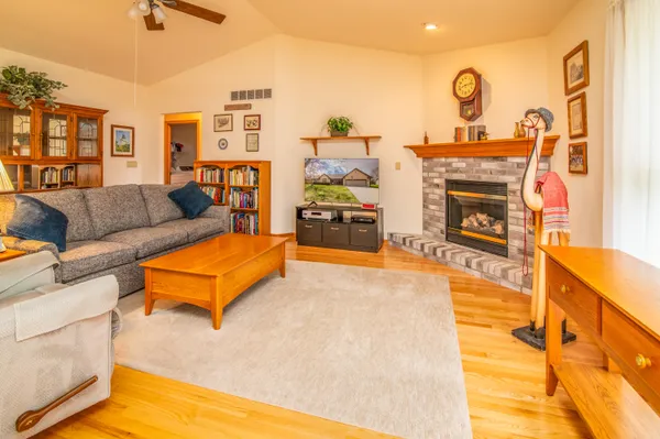 $409,500 | 1236 North Water Street, Watertown, WI 53098