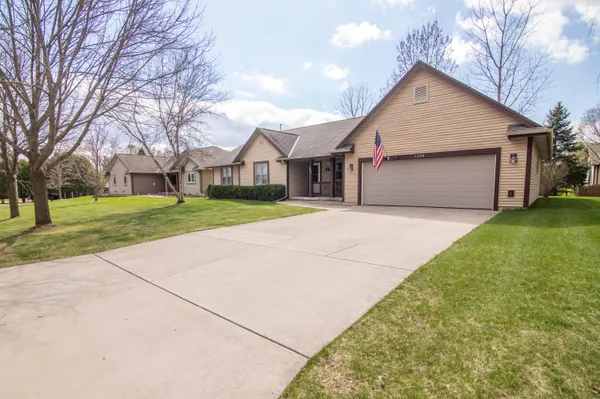 $409,500 | 1236 North Water Street, Watertown, WI 53098