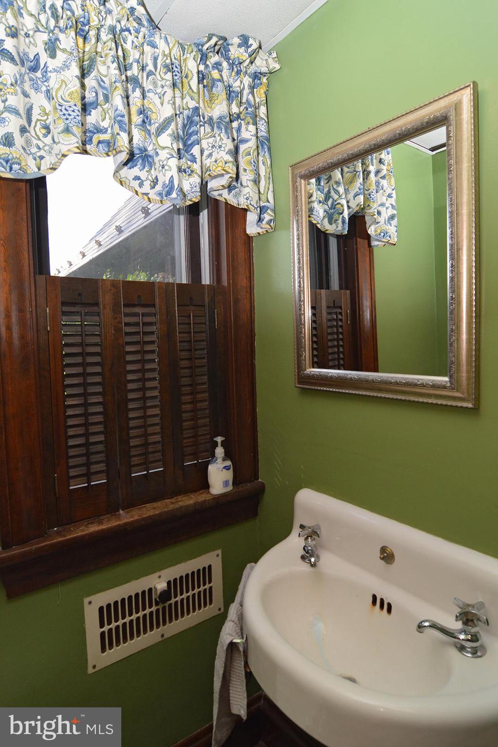 1418 Rose Virginia Road Reading, PA 19611 - Photo 26 of 51 Gallery Image 26