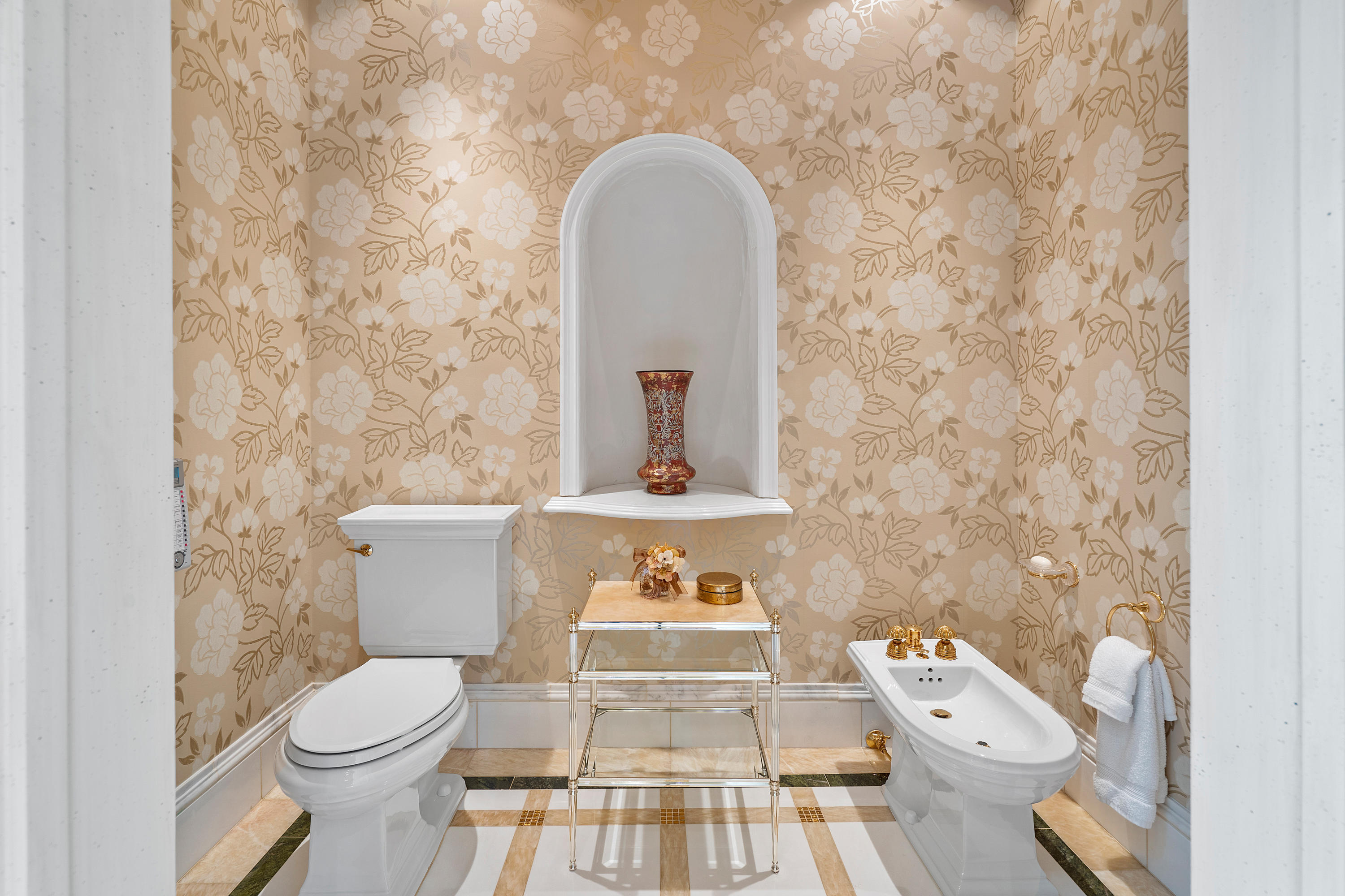 751 Northeast 40th Road Boca Raton, FL 33431 - Photo 76 of 111 Owner's water closet