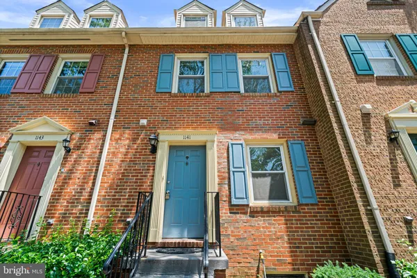 $1,025,000 | 1141 North Vernon Street, Arlington, VA 22201