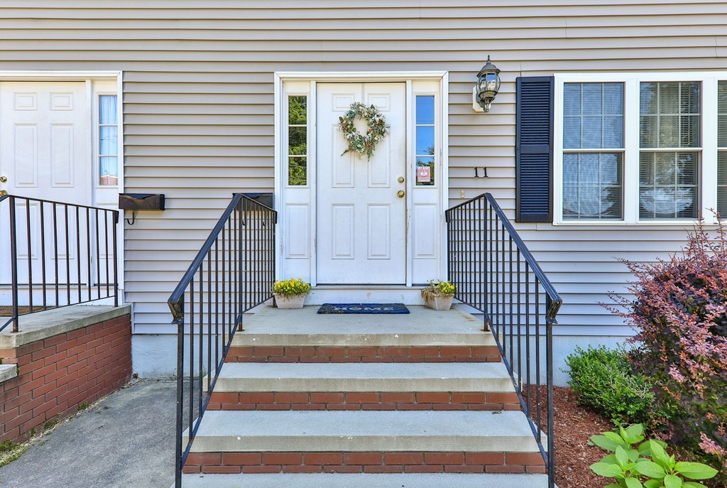 11 Leominster Road, Unit 11 Dedham, MA 02026 - Photo 3 of 21 Gallery Image 3