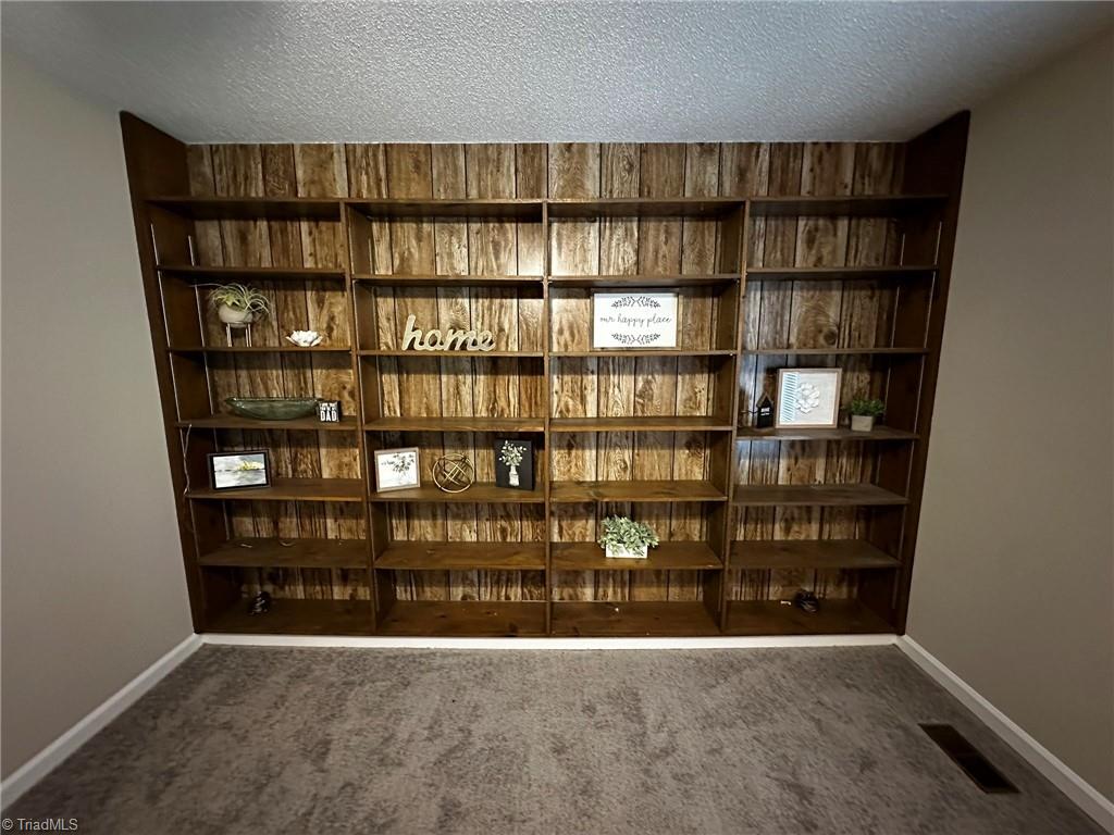 3724 Frazier Road Greensboro, NC 27407 - Photo 11 of 26 Livingroom
