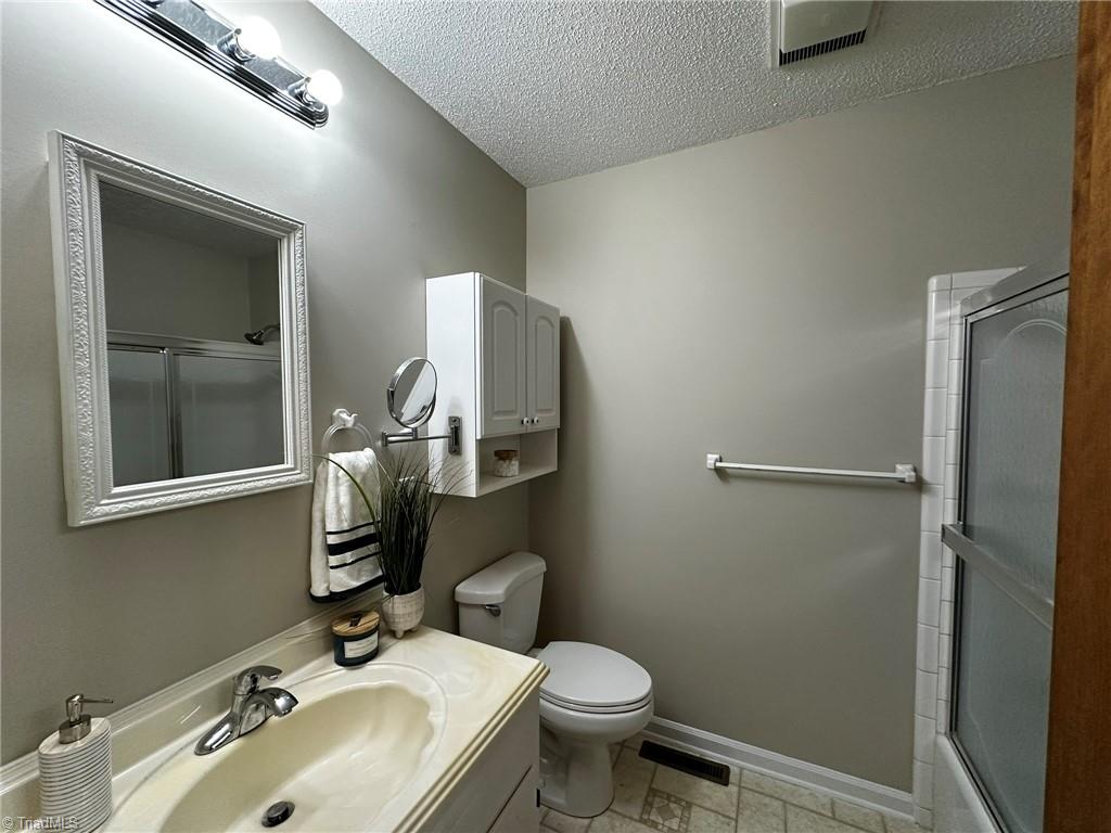 3724 Frazier Road Greensboro, NC 27407 - Photo 20 of 26 Hall Bath
