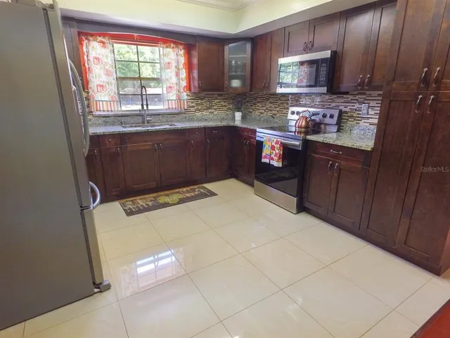 $580,000 | 4902 Five Acre Road, Plant City, FL 33565