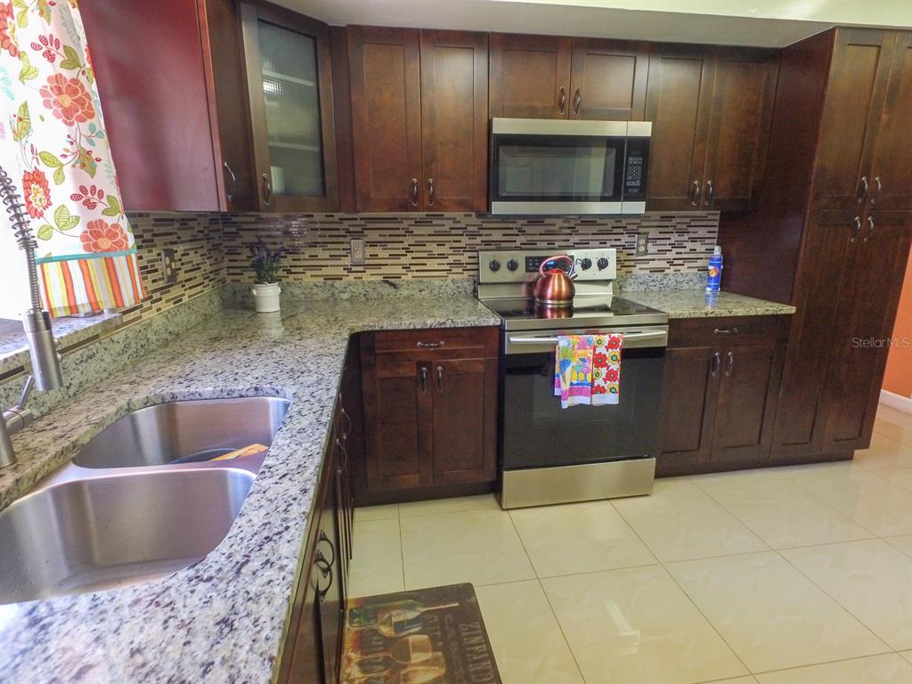 4902 Five Acre Road Plant City, FL 33565 - Photo 17 of 39