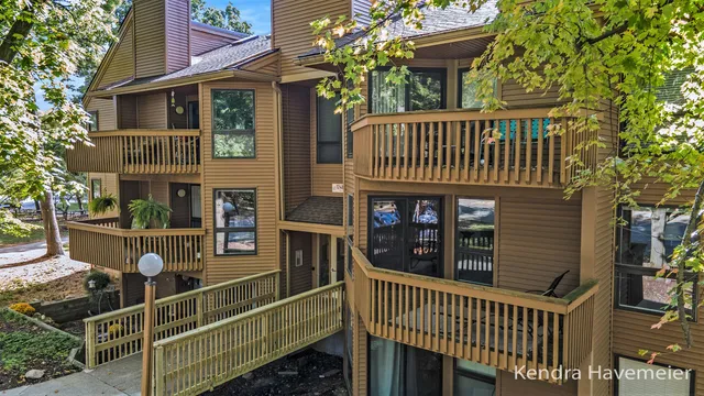 $280,000 | 1270 Hillburn Avenue Northwest, Grand Rapids, MI 49504