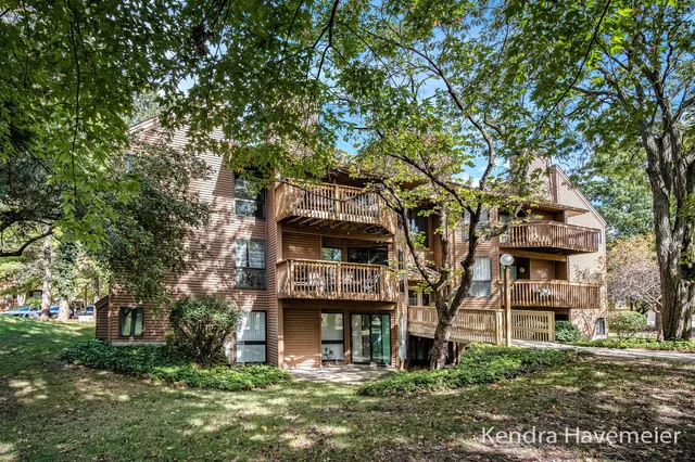 $280,000 | 1270 Hillburn Avenue Northwest, Grand Rapids, MI 49504