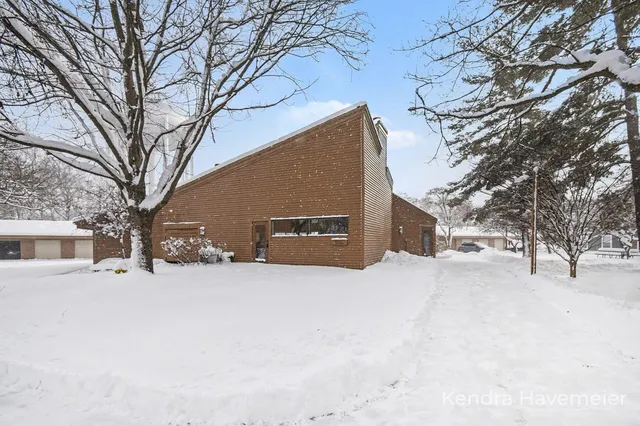$280,000 | 1270 Hillburn Avenue Northwest, Grand Rapids, MI 49504