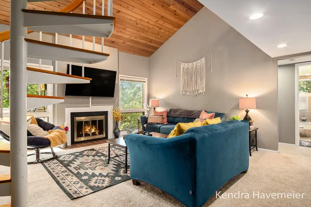 $280,000 | 1270 Hillburn Avenue Northwest, Grand Rapids, MI 49504