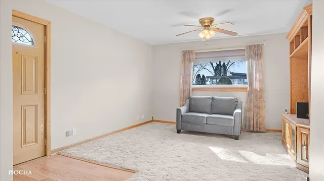 $340,000 | 7132 84th Place, Burbank, IL 60459