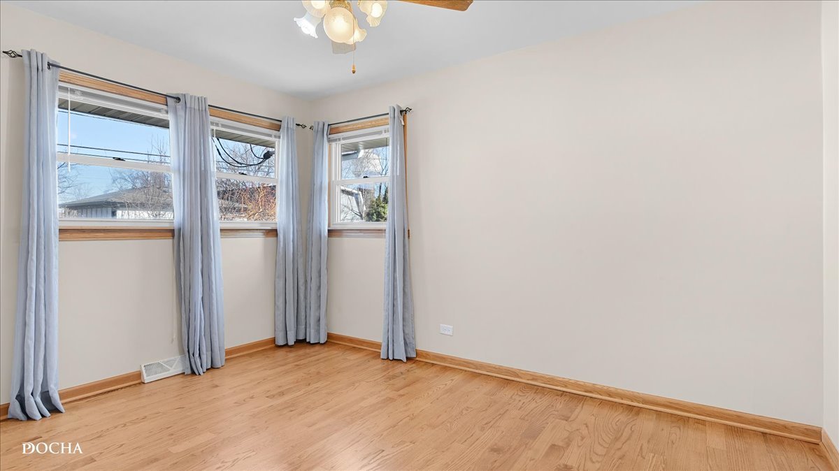 7132 84th Place Burbank, IL 60459 - Photo 13 of 28