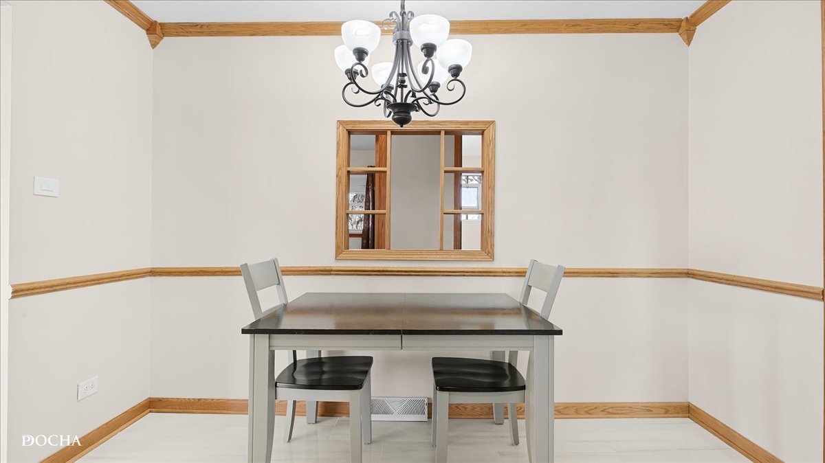 7132 84th Place Burbank, IL 60459 - Photo 6 of 28