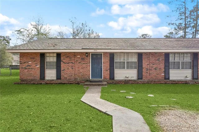 $1,300 | 222 East St Mary Drive, Covington, LA 70433