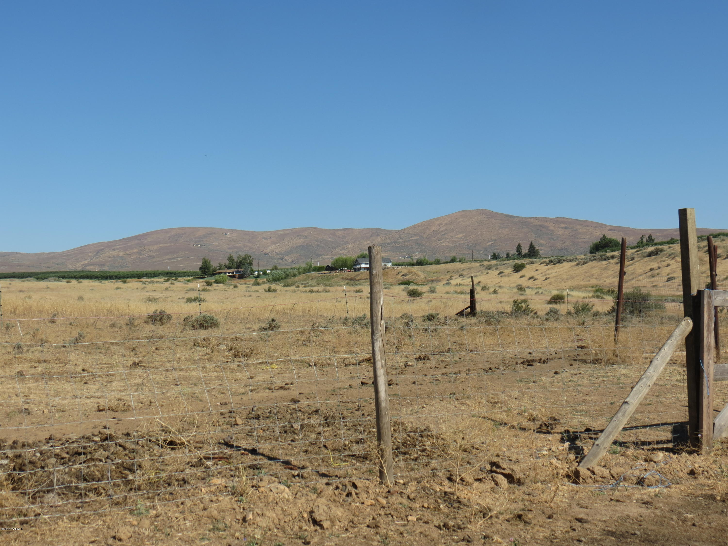 515 Burnham Road Yakima, WA 98908 - Photo 8 of 20 a view of ocean view