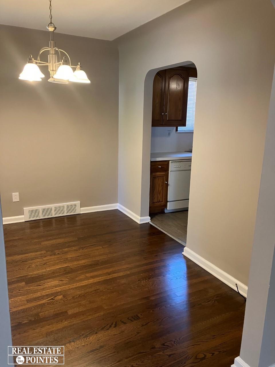 1805 Oxford Road Grosse Pointe, MI 48236 - Photo 8 of 30