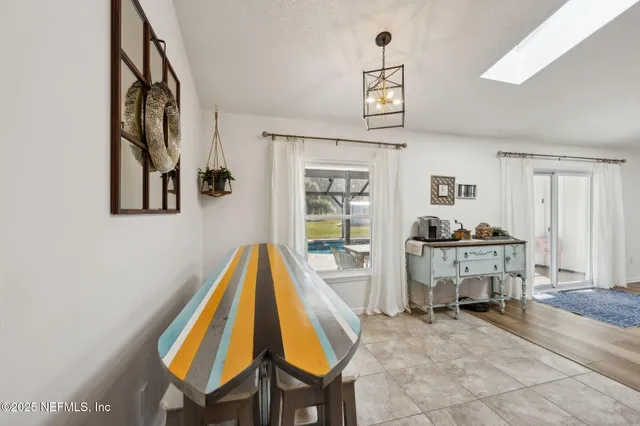 a view of entryway with workspace