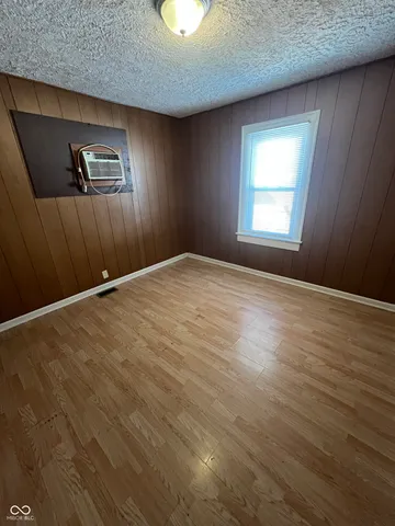 $795 | 918 North Kealing Avenue, Indianapolis, IN 46201