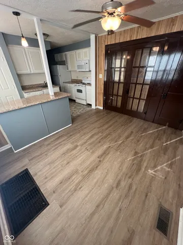 $795 | 918 North Kealing Avenue, Indianapolis, IN 46201