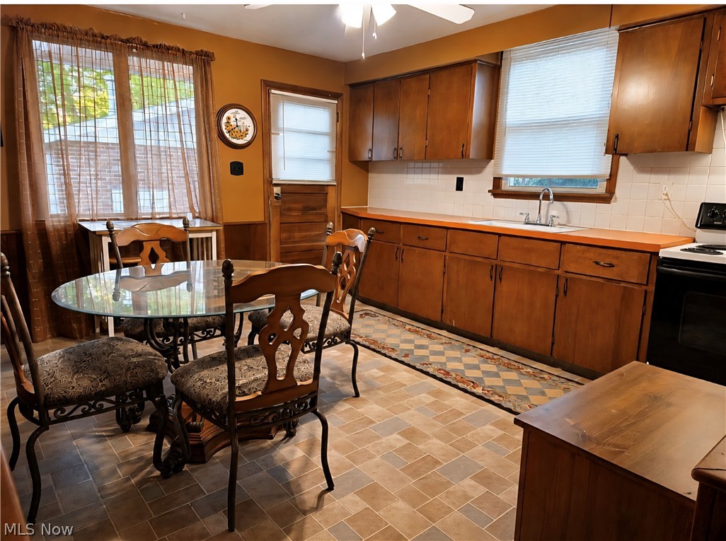 2446 Vestal Road Youngstown, OH 44509 - Photo 4 of 23