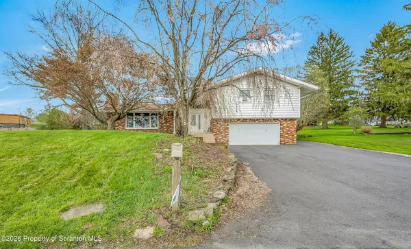 $399,000 | 514 Shady Lane Road, Clarks Summit, PA 18411