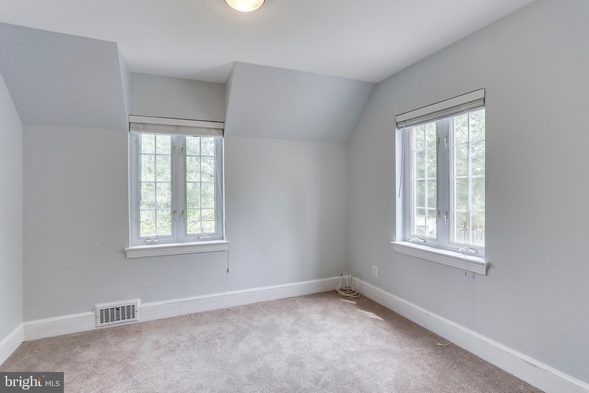 3441 North Glebe Road Arlington, VA 22207 - Photo 24 of 41 Bedroom 3