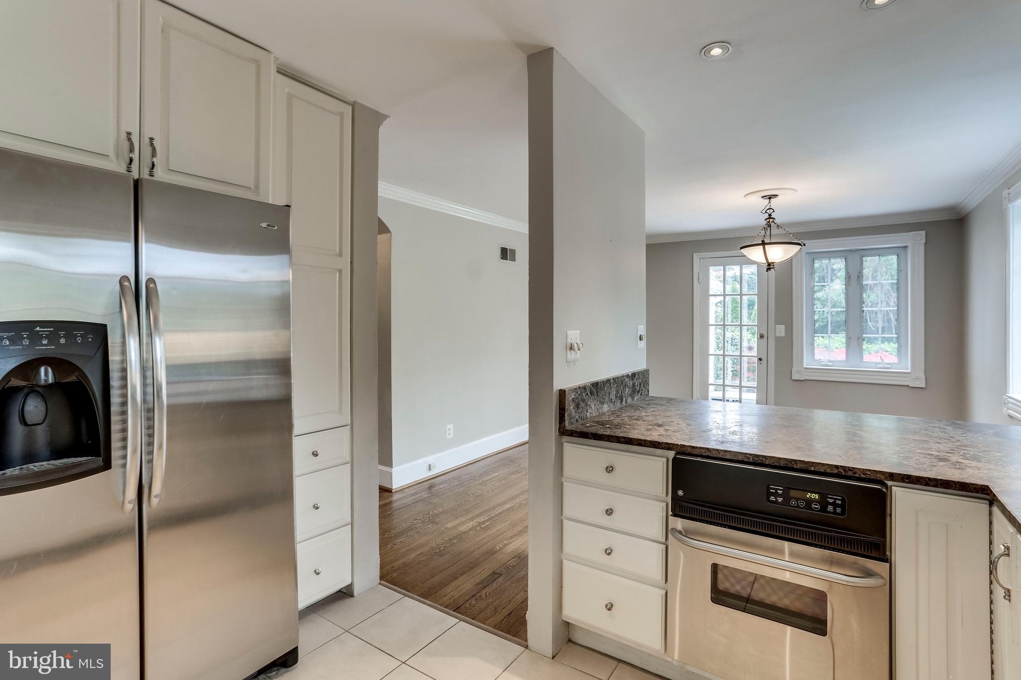 3441 North Glebe Road Arlington, VA 22207 - Photo 7 of 41 Kitchen