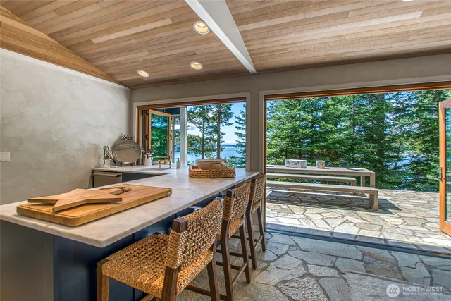 $4,950,000 | 202 Avilion Place, Orcas Island, WA 98279