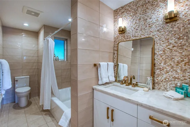 $4,950,000 | 202 Avilion Place, Orcas Island, WA 98279