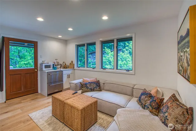 $4,950,000 | 202 Avilion Place, Orcas Island, WA 98279