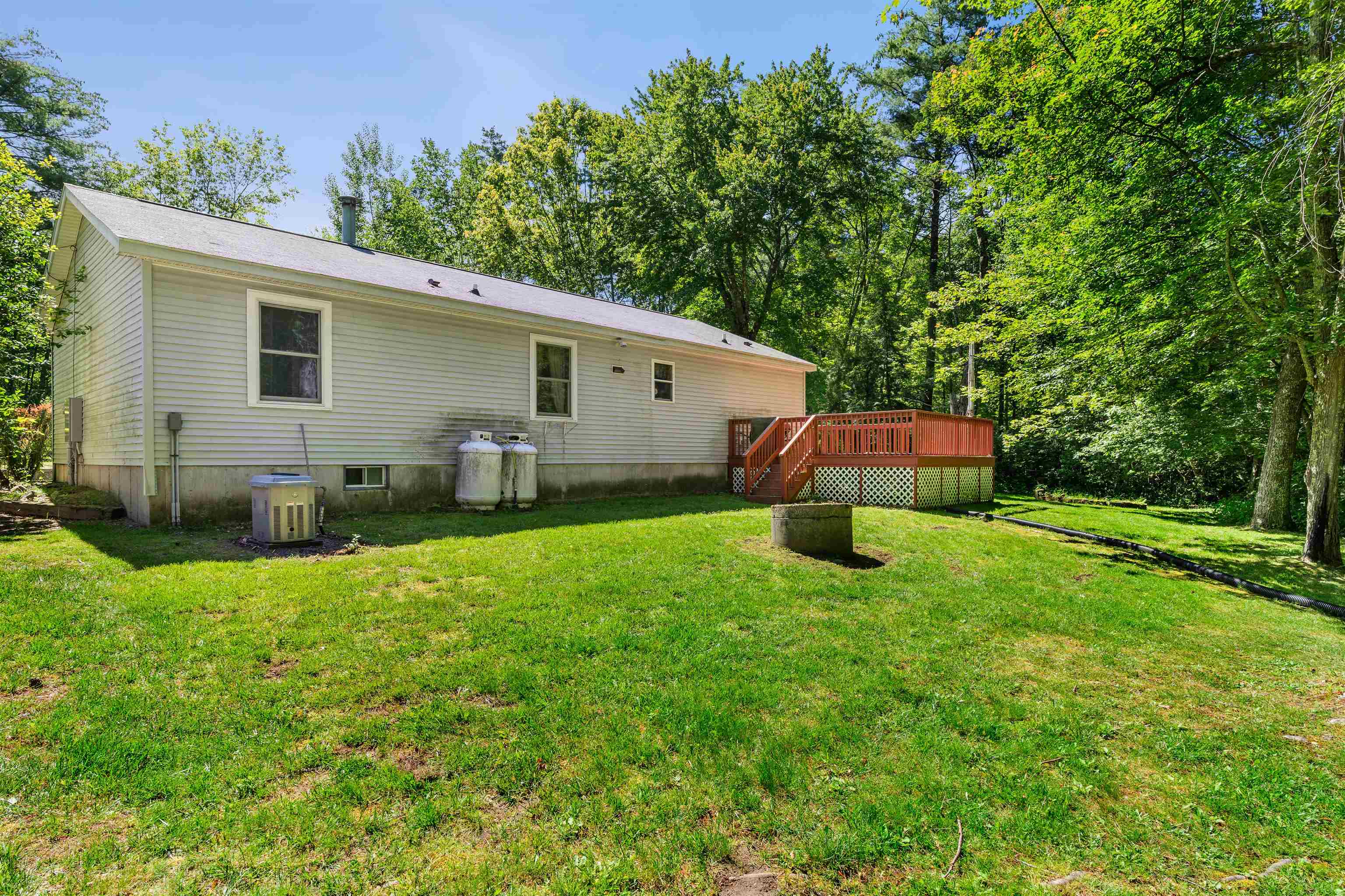 21 Clark Road Londonderry, NH 03053 - Photo 23 of 29 Gallery Image 23