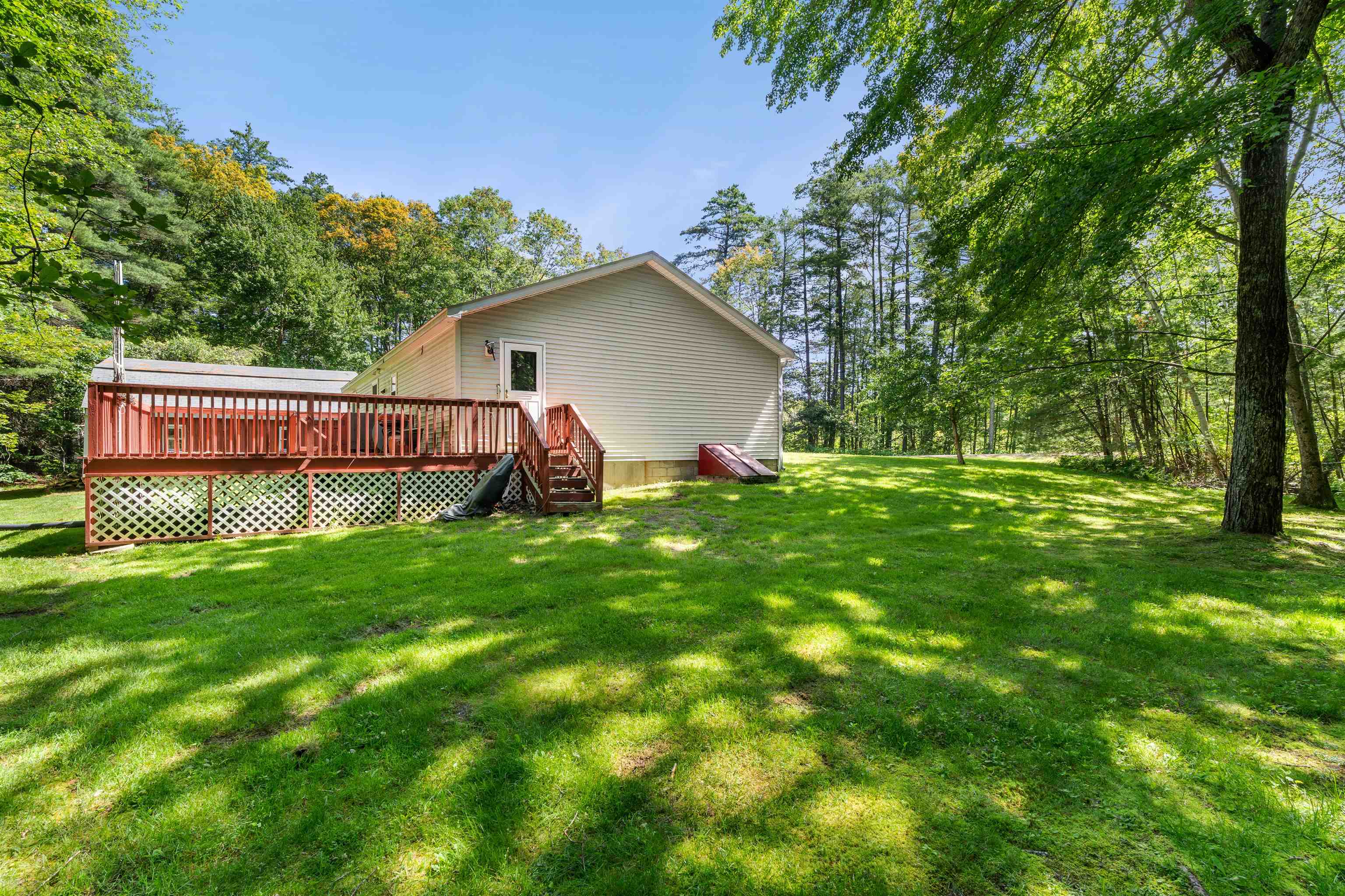 21 Clark Road Londonderry, NH 03053 - Photo 27 of 29 Gallery Image 27