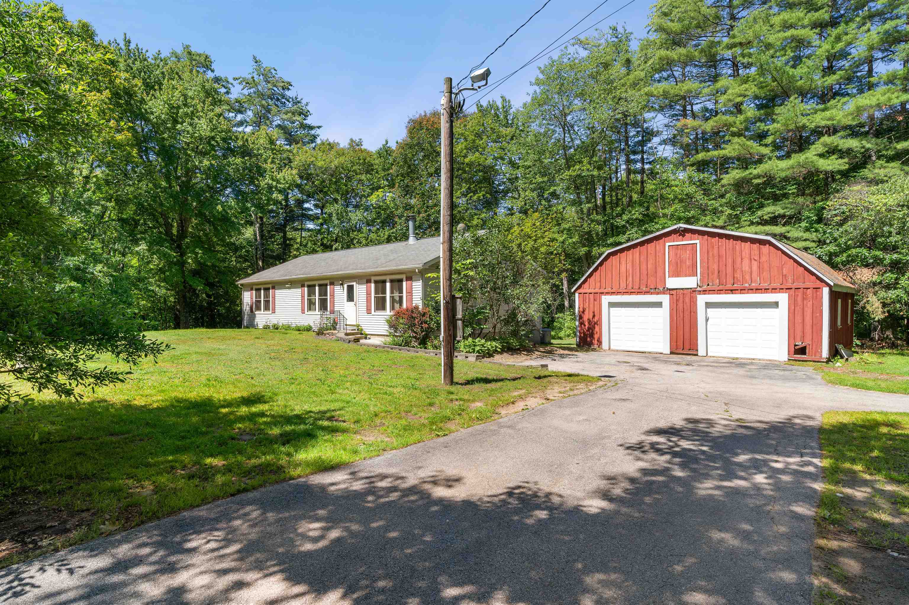 21 Clark Road Londonderry, NH 03053 - Photo 4 of 29 Gallery Image 4