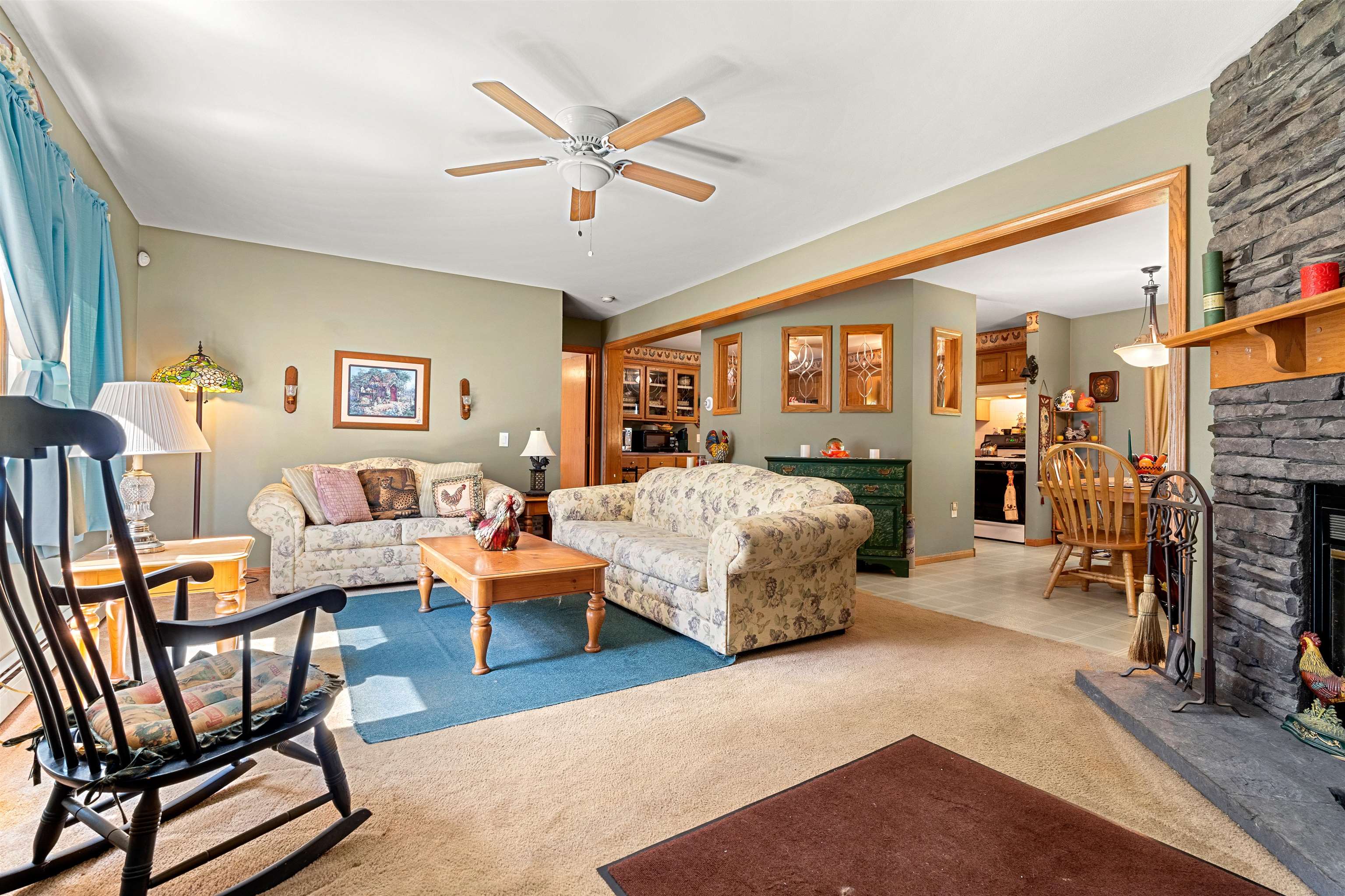 21 Clark Road Londonderry, NH 03053 - Photo 5 of 29 Gallery Image 5