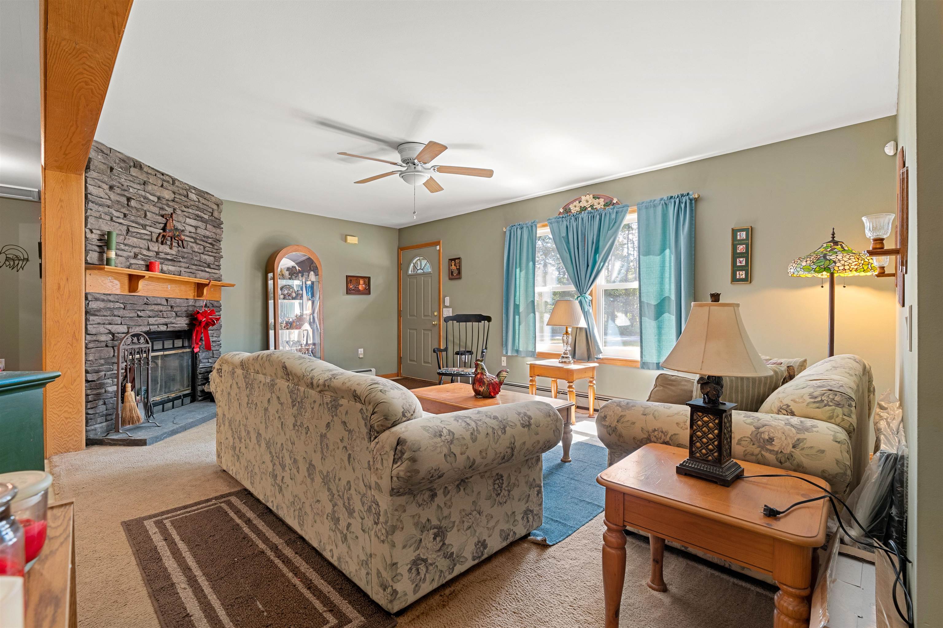 21 Clark Road Londonderry, NH 03053 - Photo 7 of 29 Gallery Image 7