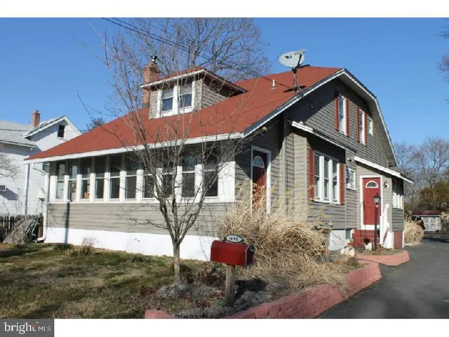 $1,900 | 1698 Pennington Road, Unit 2, Trenton, NJ 08618