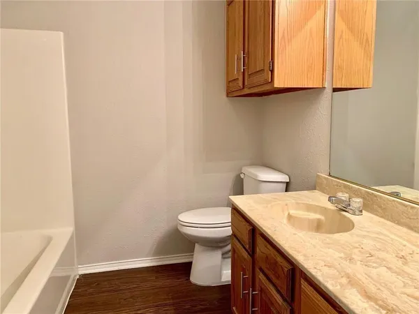 $1,450 | 539 Canary Lane, Red Oak, TX 75154