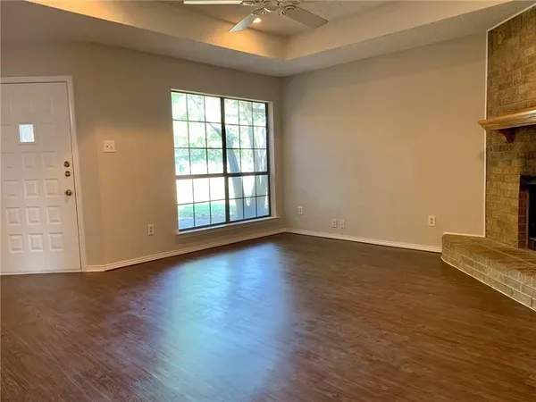 $1,450 | 539 Canary Lane, Red Oak, TX 75154