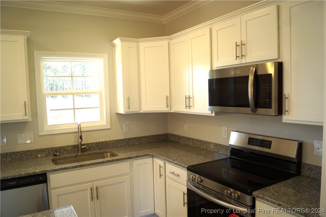 45 Knotts Berry Road Bunnlevel, NC 28323 - Photo 10 of 33