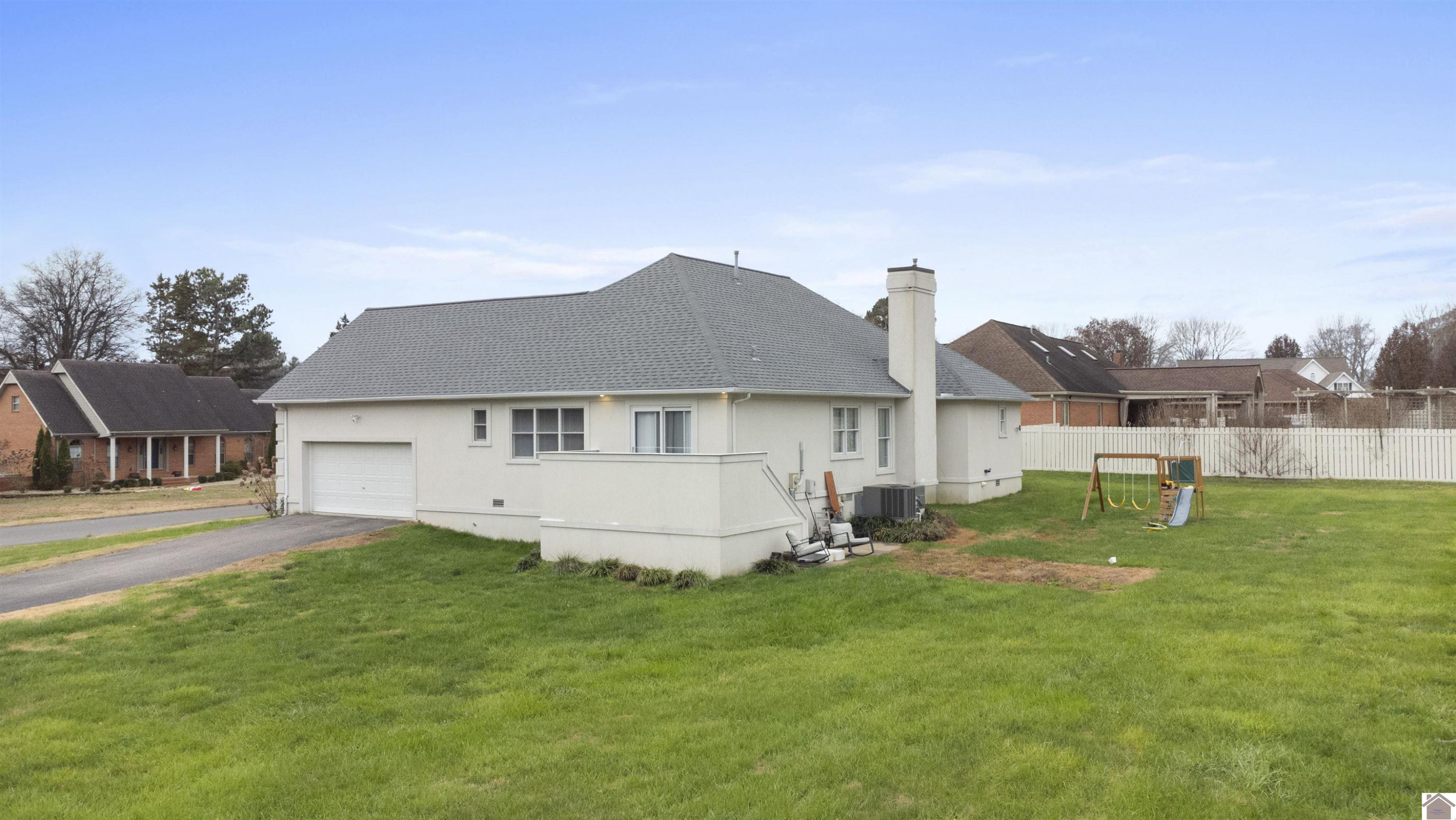 2114 Country Road Murray, KY 42071 - Photo 2 of 27 Photo 2
