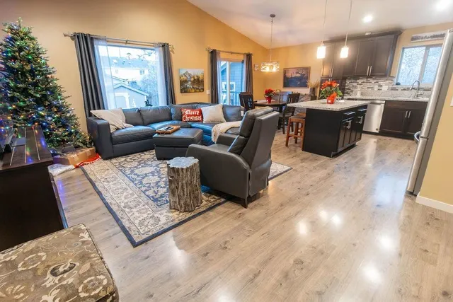 $399,999 | 3412 West 3rd Avenue, Spokane, WA 99224