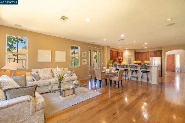 $569,950 | 9028 Tee Court, Patterson, CA 95363