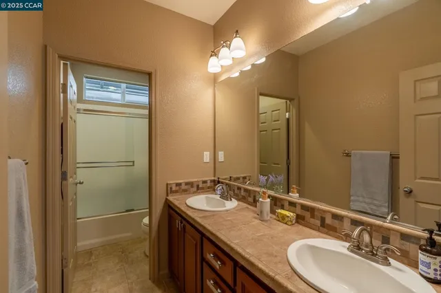 $569,950 | 9028 Tee Court, Patterson, CA 95363