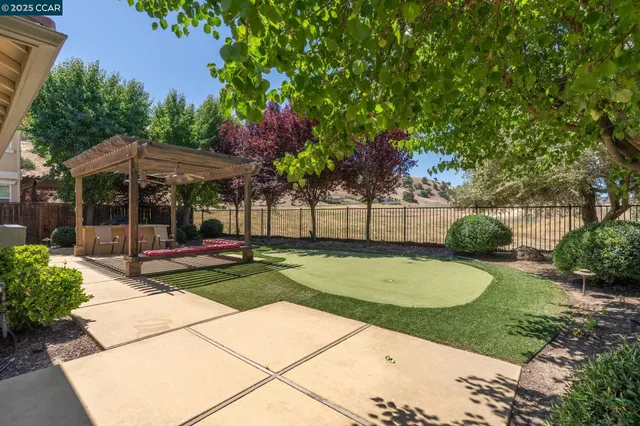 $569,950 | 9028 Tee Court, Patterson, CA 95363