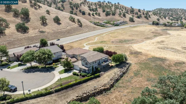 $569,950 | 9028 Tee Court, Patterson, CA 95363