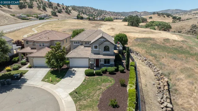 $569,950 | 9028 Tee Court, Patterson, CA 95363